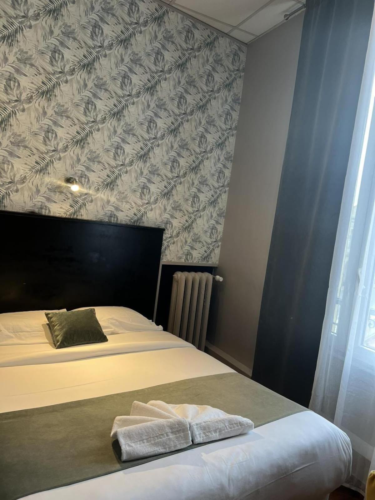 Hotel Abalone - Centre Gare Nîmes Kültér fotó