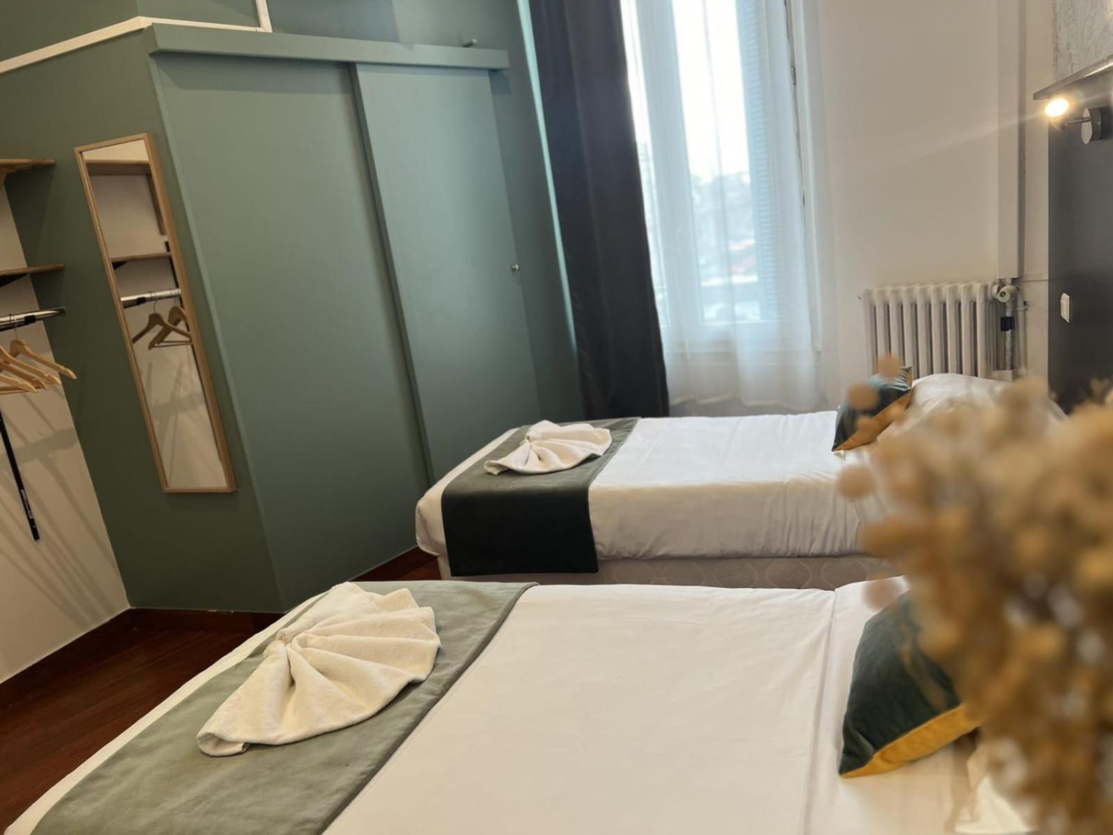 Hotel Abalone - Centre Gare Nîmes Kültér fotó