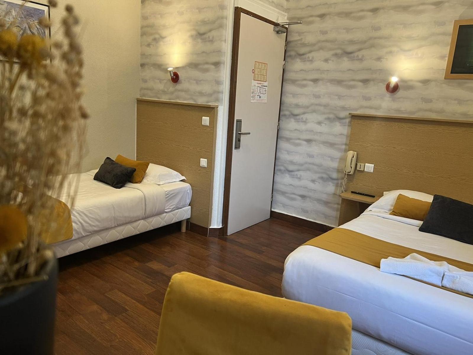 Hotel Abalone - Centre Gare Nîmes Kültér fotó